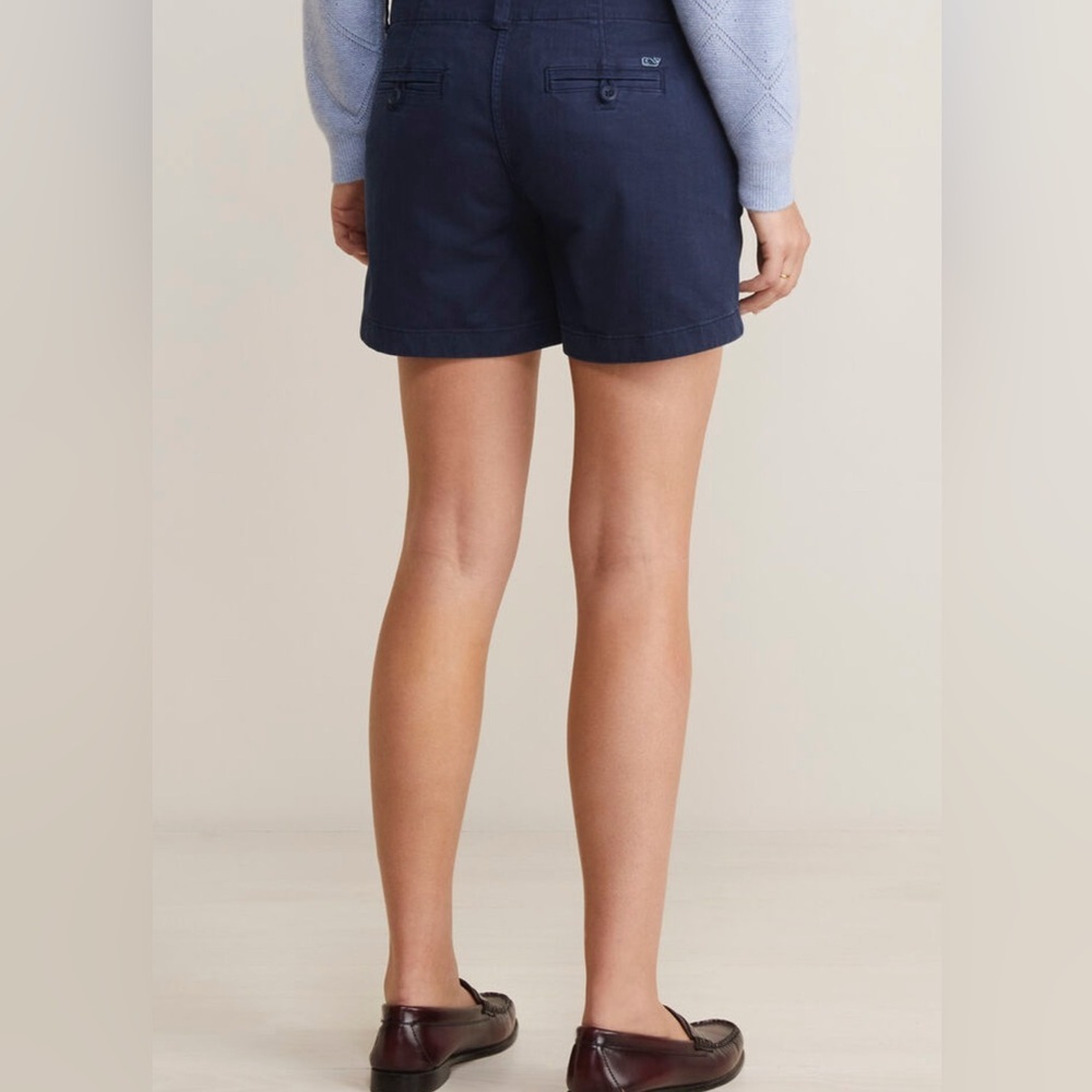 Vineyard Vines 3.5” Every Day Shorts, size 14. Navy, excellent condition! - Picture 3 of 9